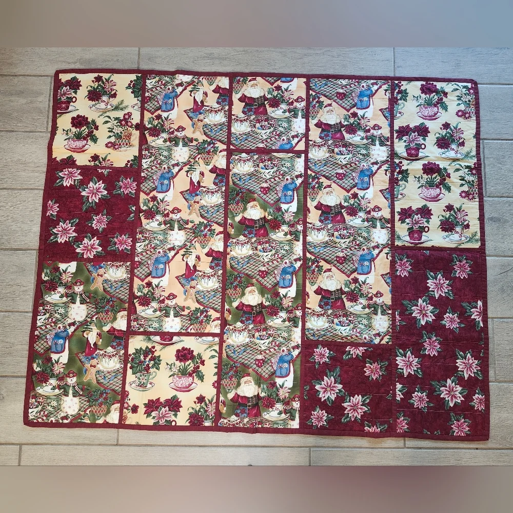 Christmas Santa Claus Floral Holiday Festive Design Reversible Quilt 59